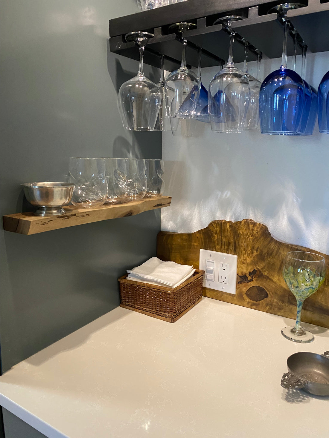 Wooden Shelves for the Kitchen: Functionality That Adds Warmth